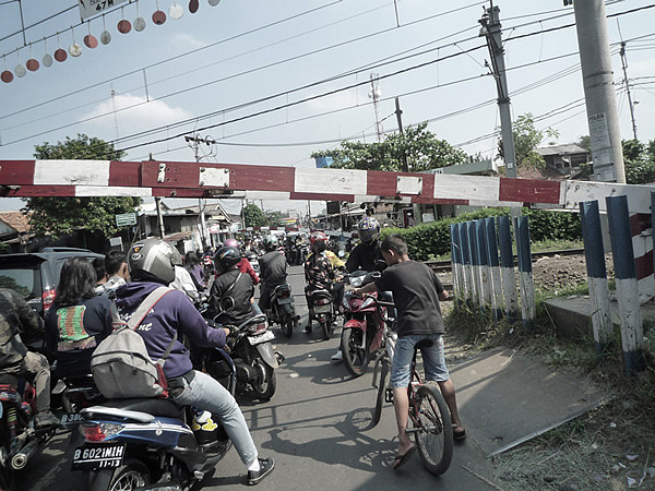 http://www.noranbakrie.com/files/gimgs/10_noranbakriefragments15.jpg