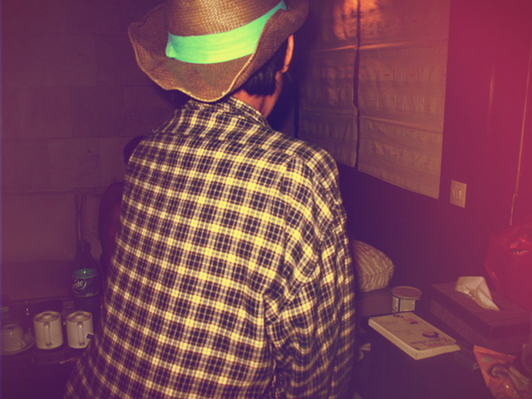 http://www.noranbakrie.com/files/gimgs/21_noranabkriewysm36.jpg