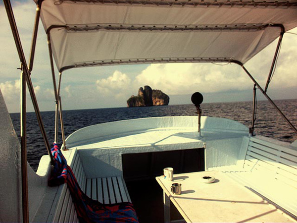 http://www.noranbakrie.com/files/gimgs/22_noranbakriemoonstruck40.jpg